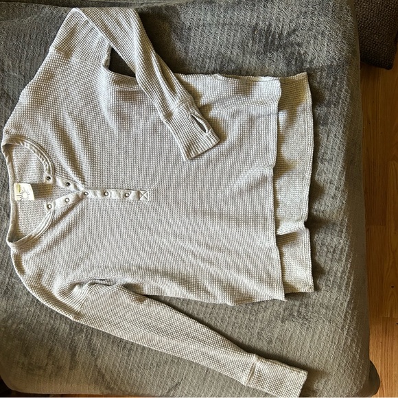 Aerie Gray Crew Neck Sweater Soft Knit - Picture 1 of 8
